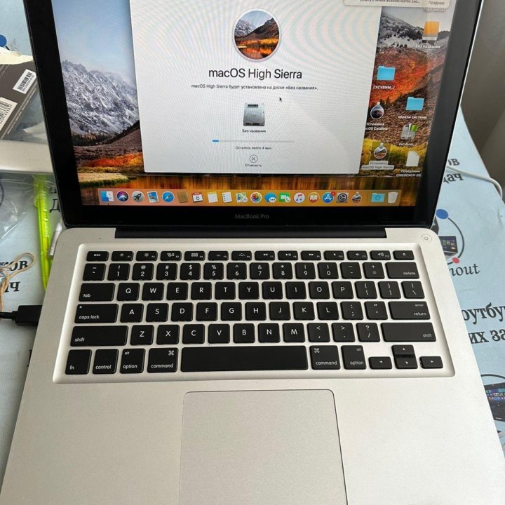 MacBook Pro 13 2011, 256gb SSD, CORE I5 2.3ghz/4gb