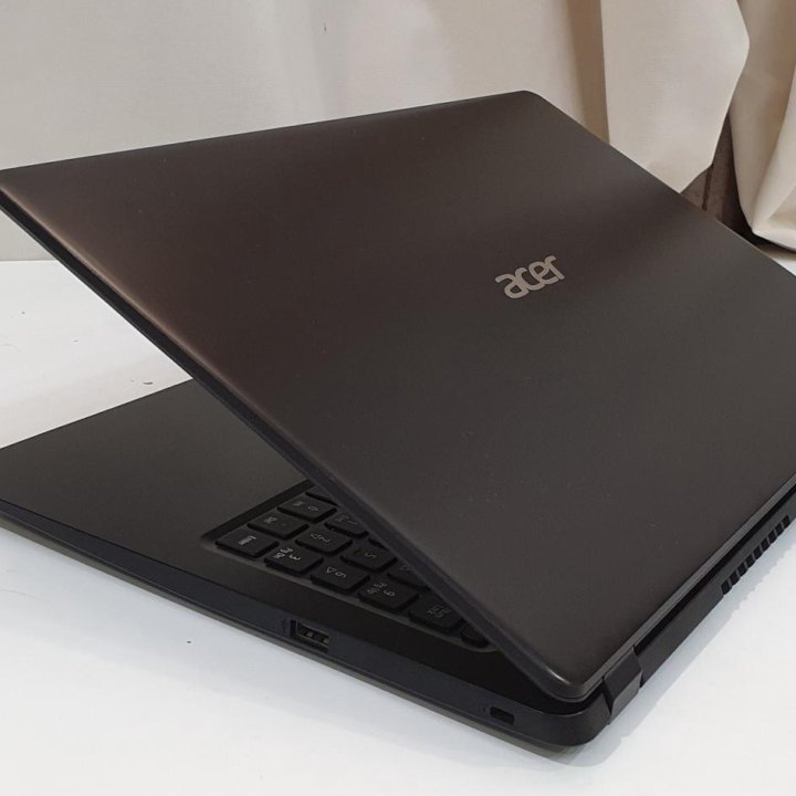 Почти Новый 8-Ядер Acer i5-1035G1 + SSD M2