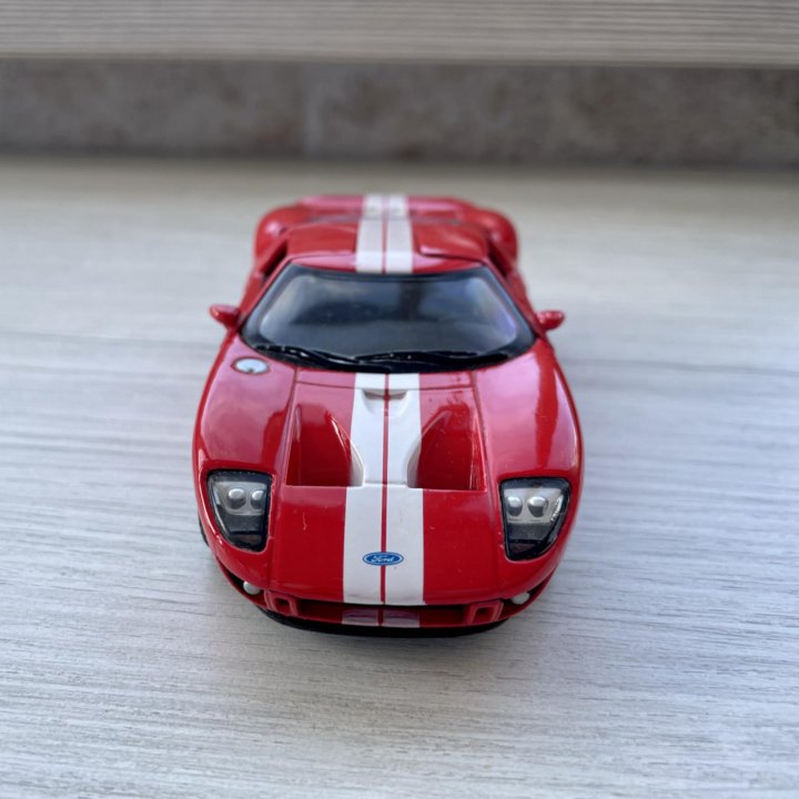 Модель авто Ford GT