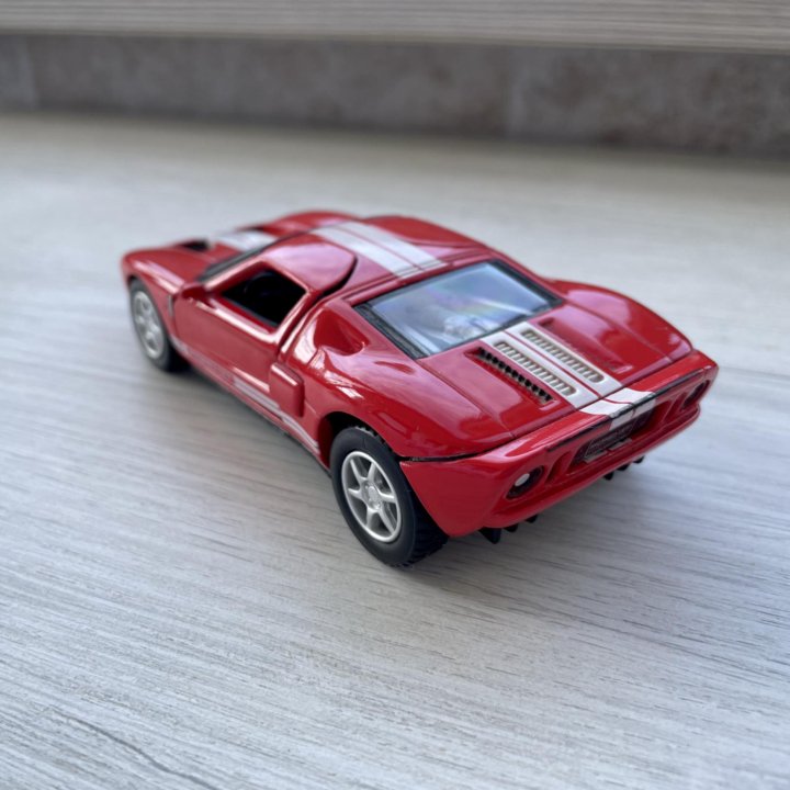 Модель авто Ford GT