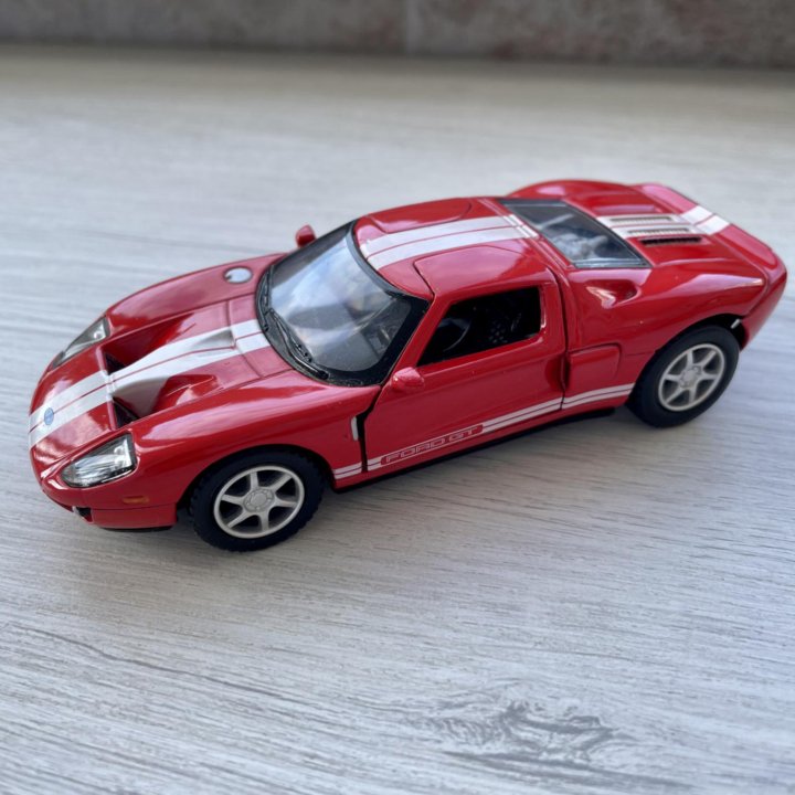 Модель авто Ford GT