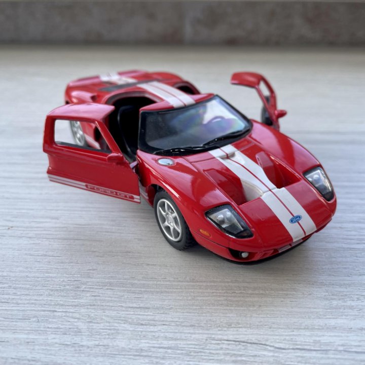 Модель авто Ford GT