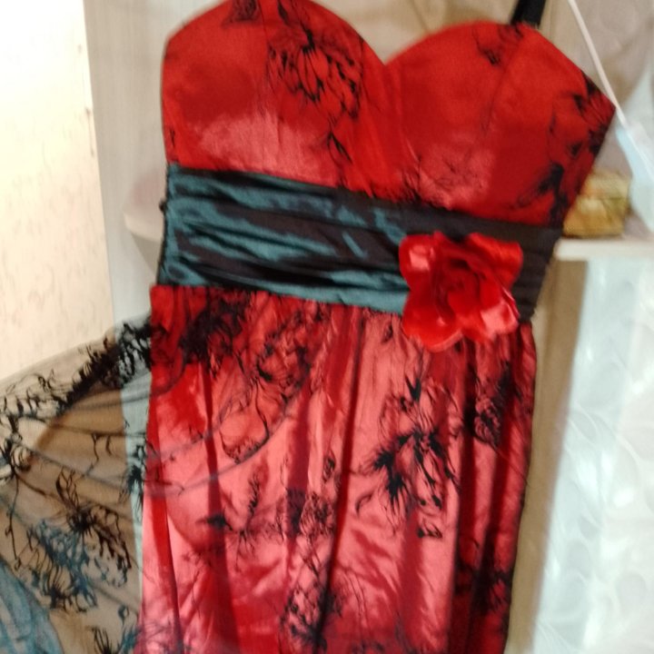 Вечернее платье