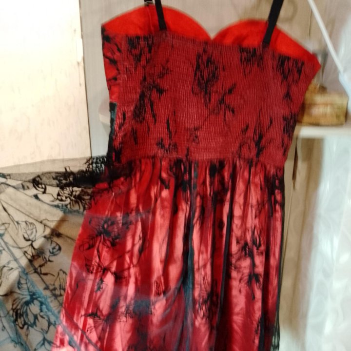 Вечернее платье