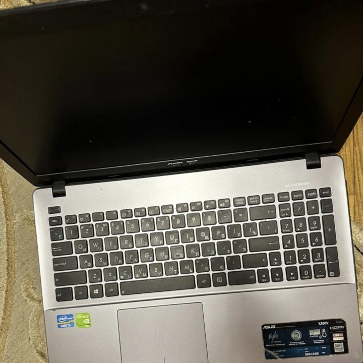 ASUS X550 CORE I5 3230m + 4gb GeForce 720m, 6gb ra