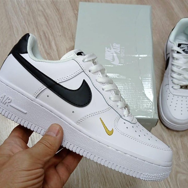 Кроссовки Nike Air Force