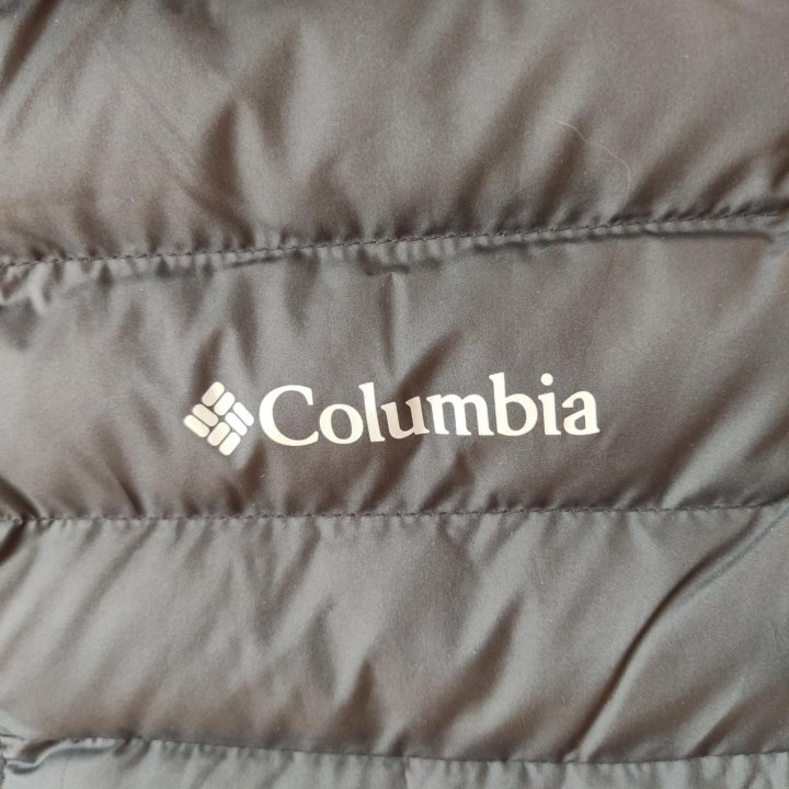 Новый мужской утепленный жилет бренда Columbia.