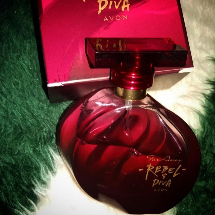 Парфюмерная вода AVON Far Away Rebel & Diva для не