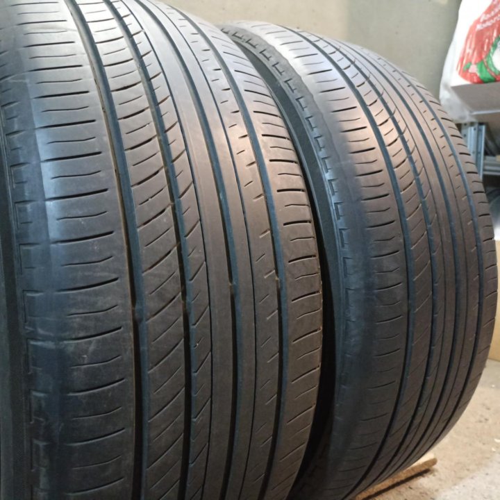 Yokohama Advan dB V552 235/50 R17 пара