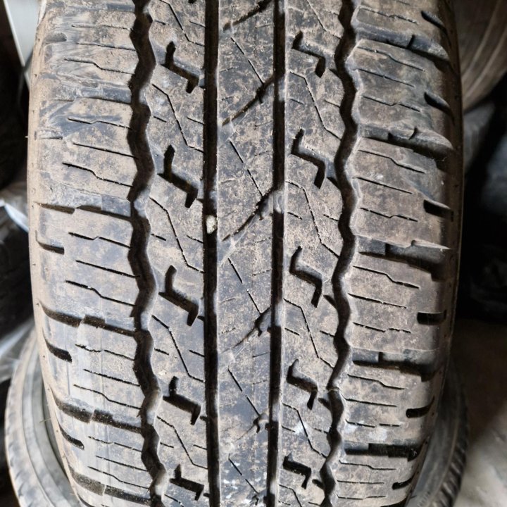 Bridgestone dueler 265/65 r17