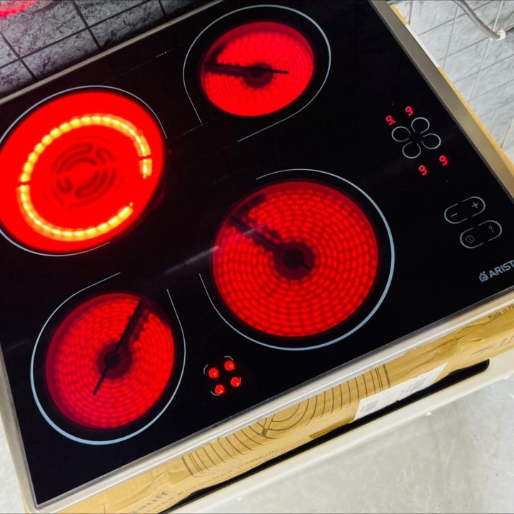 Варочная панель Ariston