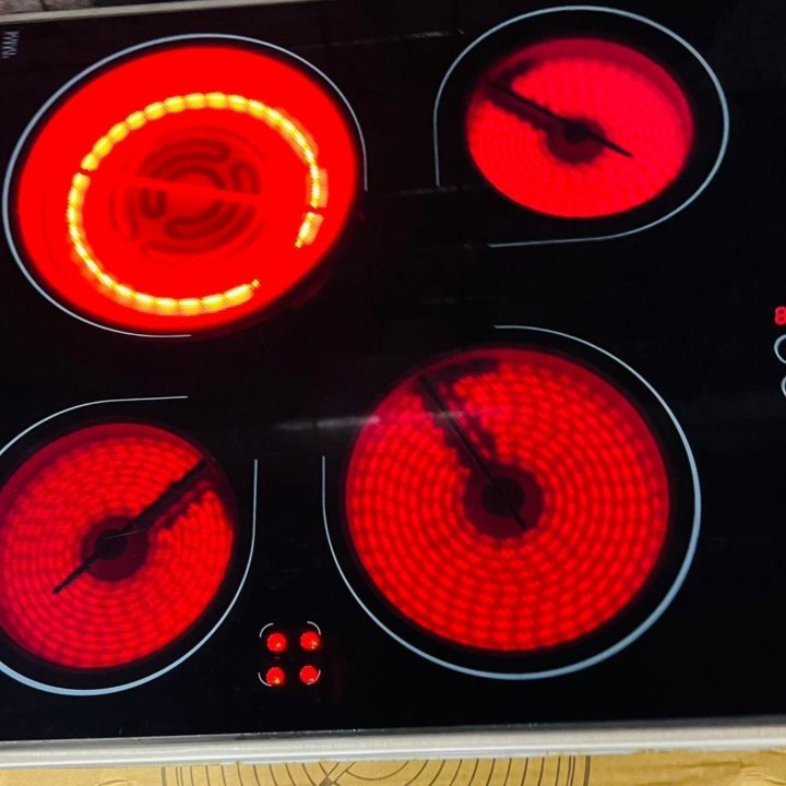 Варочная панель Ariston