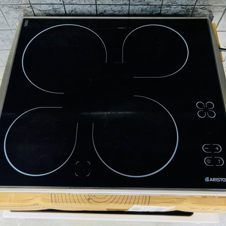 Варочная панель Ariston