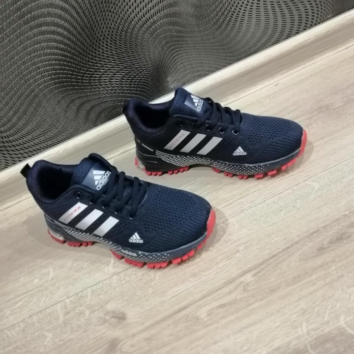 Новые кроссовки Adidas р.с 37 по 44