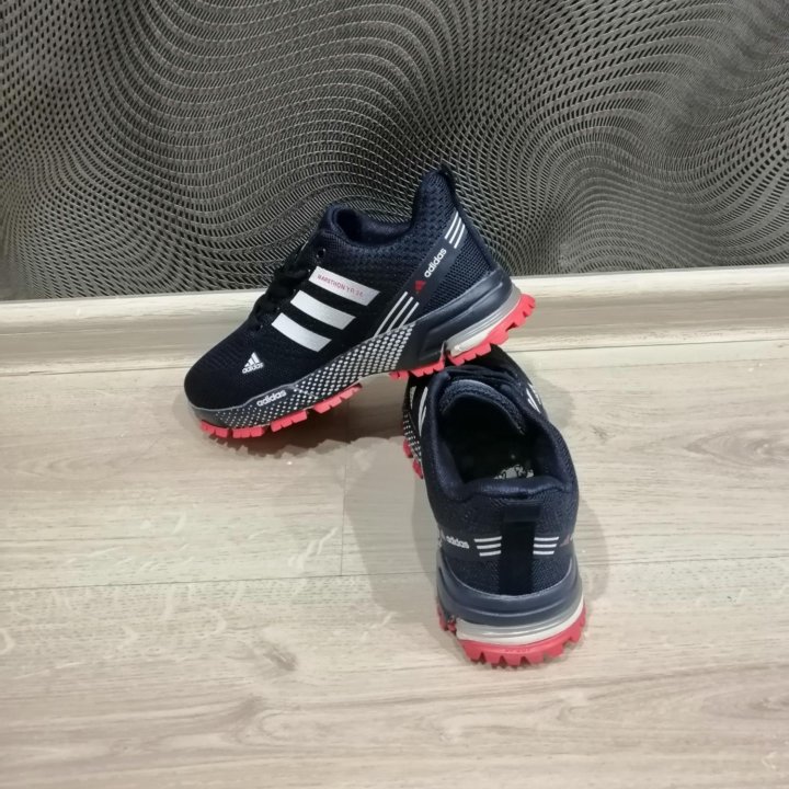 Новые кроссовки Adidas р.с 37 по 44