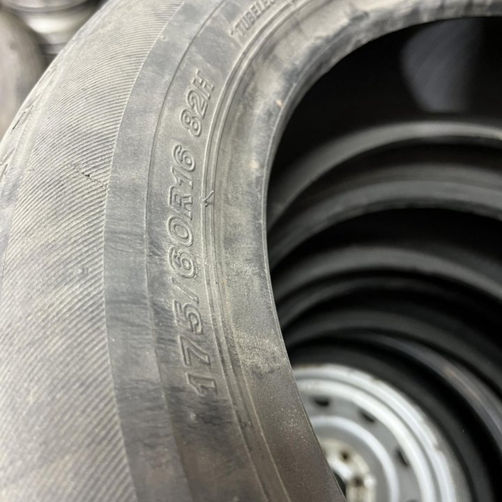 Yokohama 175/60 r 16 комплект