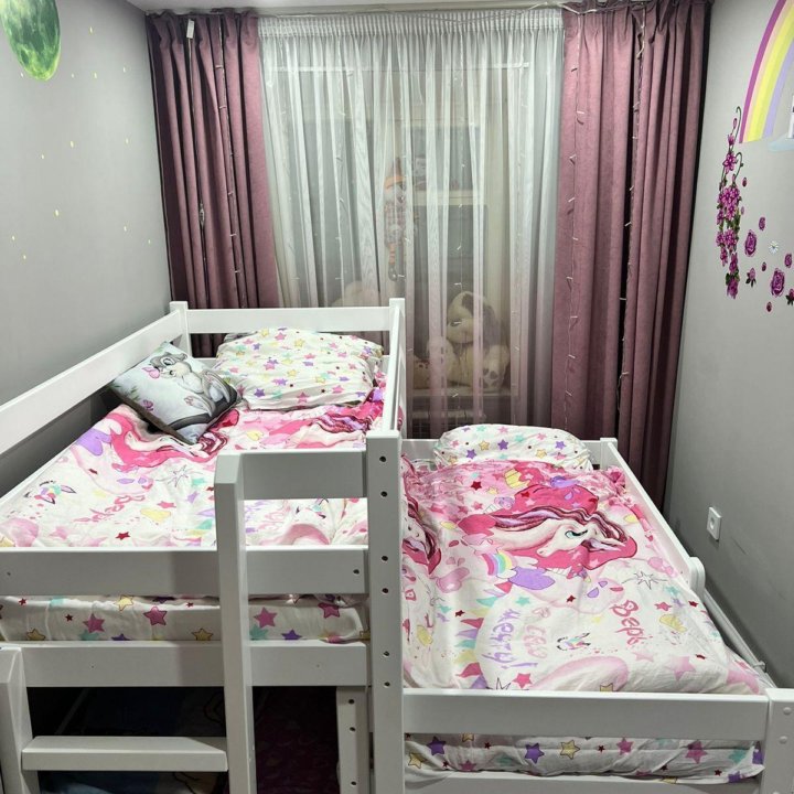 Двухъярусная кровать в детскую