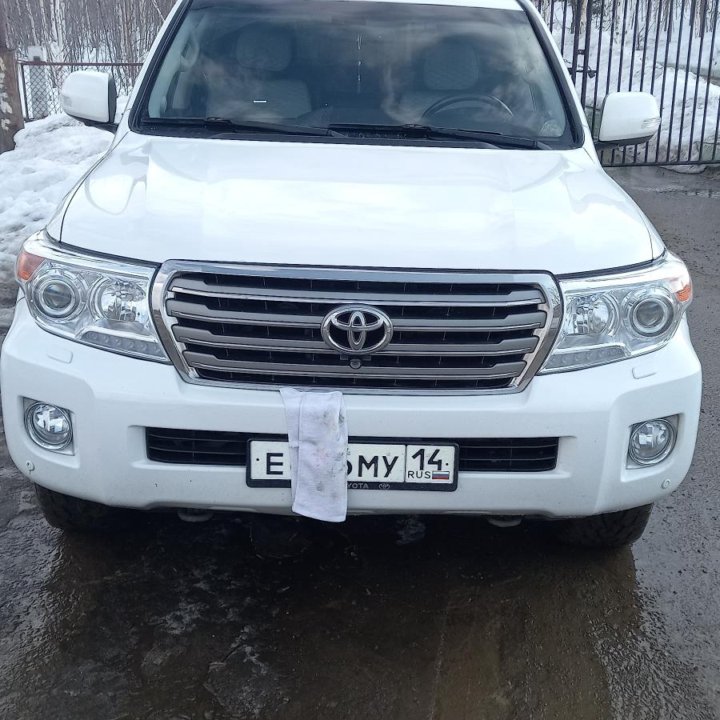 Toyota Land Cruiser, 2013