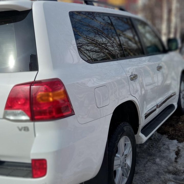 Toyota Land Cruiser, 2013