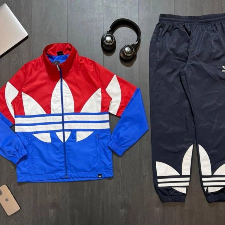 Спортивный костюм Adidas