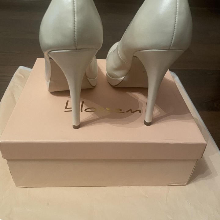 Туфли blossem,39 размер