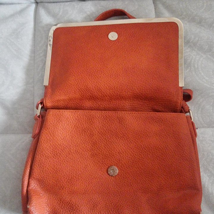 Сумка кожаная