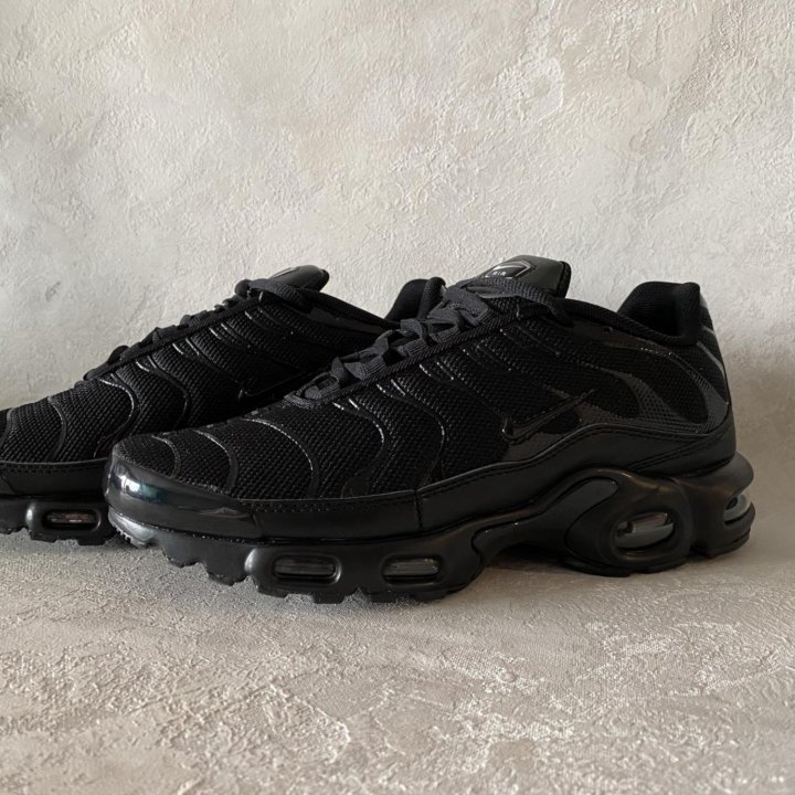 Кроссовки NIKE AIR MAX TN PLUS