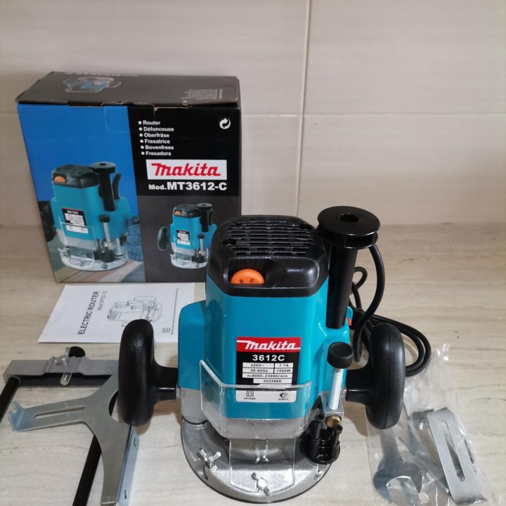 Фрезер Makita 3612c