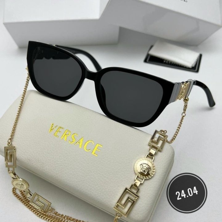 Солнцезащитные очки Versace