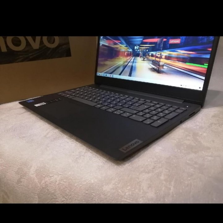 Новый ноутбук Lenovo 1Tb/FullHD/15,6