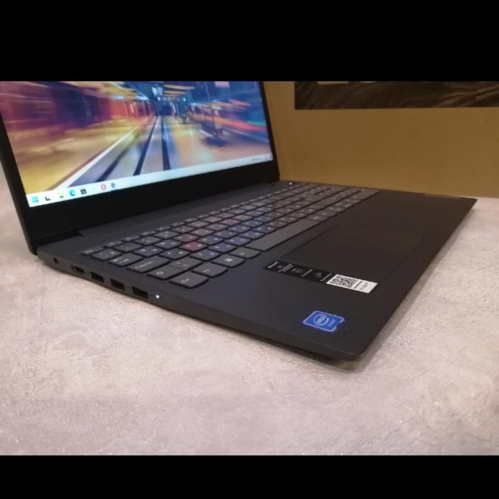 Новый ноутбук Lenovo 1Tb/FullHD/15,6