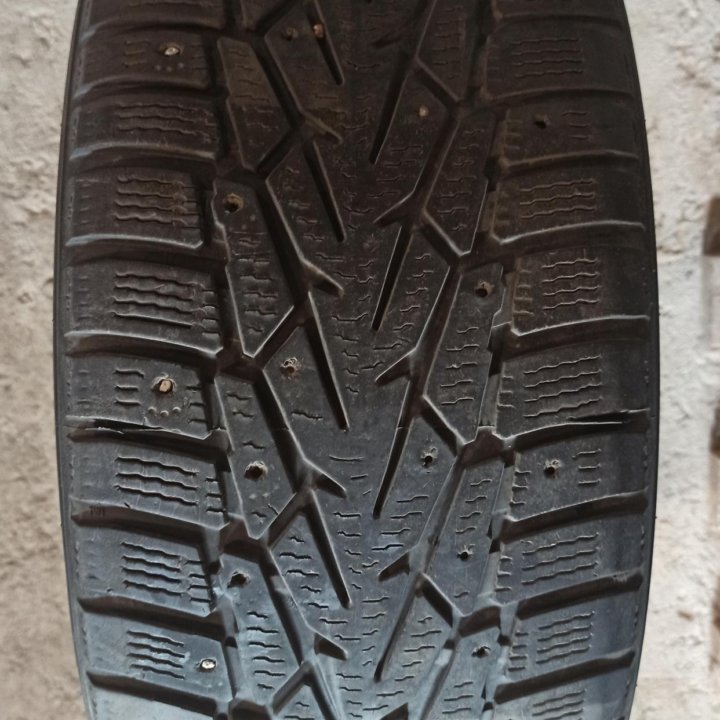 Nokian Nordman 7 215/55R17