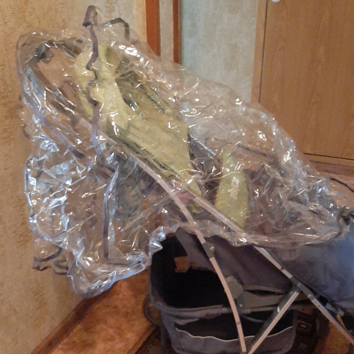 Продается детская прогулочная коляска