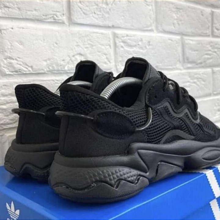 Кроссовки Adidas Ozweego