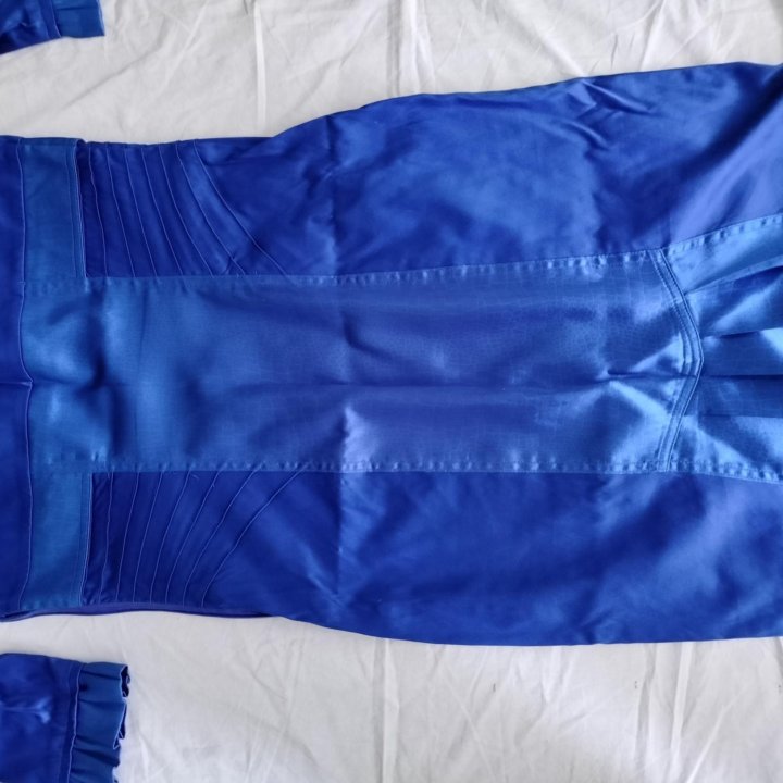 Платье вечернее