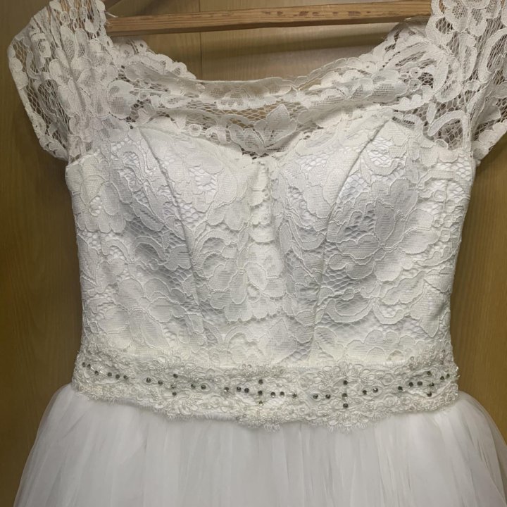 Свадебное платье