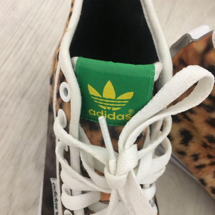 Женские кеды adidas originals 39 разм