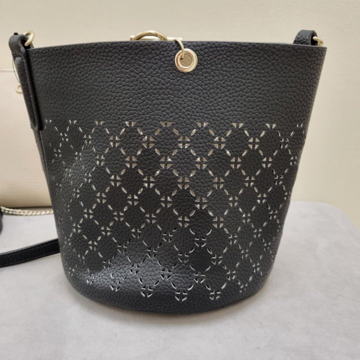 Сумка Guess Amara black новая