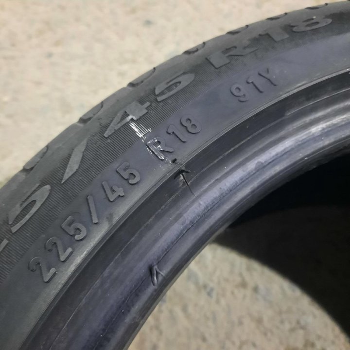 225/45R18 Pirelli Cinturato P7 (Лот №6073)