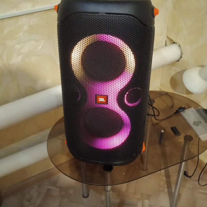 Продам JBL 110 новая