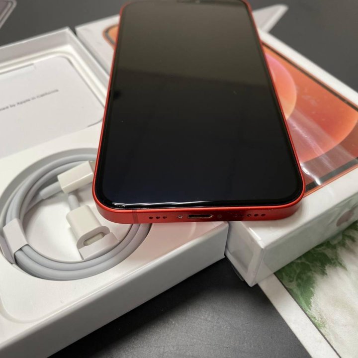 Apple iPhone 12 128Gb Red Как новый