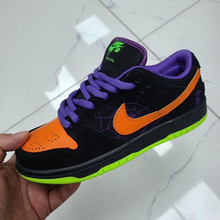 Nike SB Dunk Low Pro