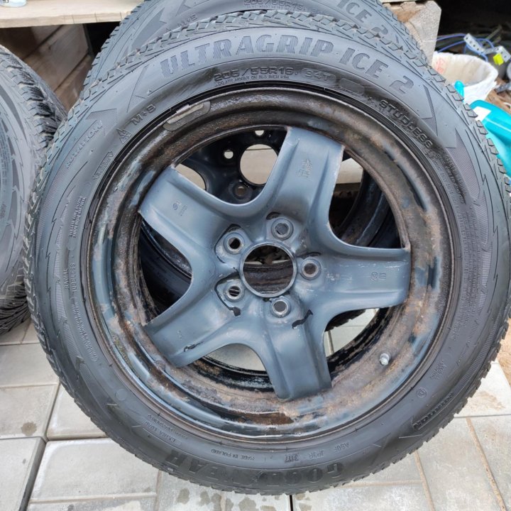 Зима Goodyear UltraGrip Ice 2 205/55 R16