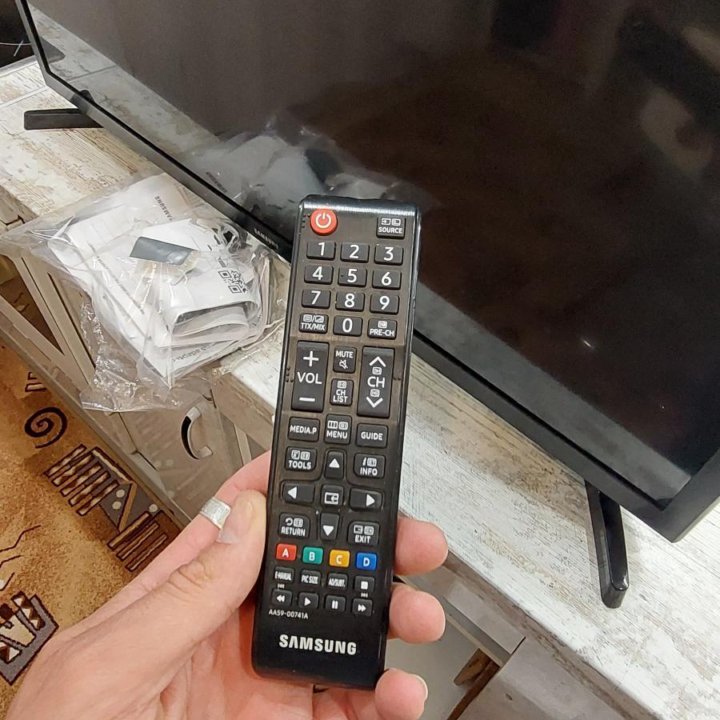 Samsung 80см