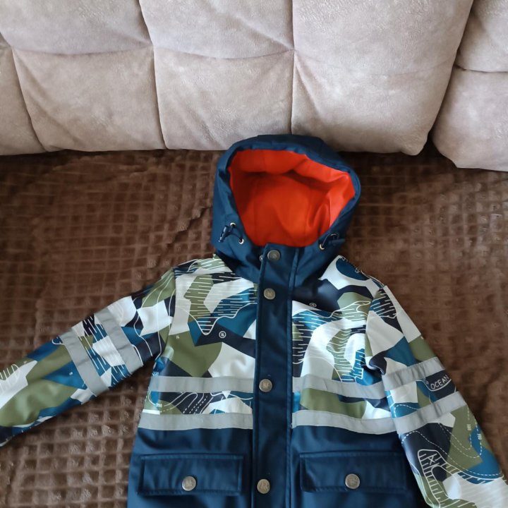 Куртка весна-осень на мальчика рост 98-104см