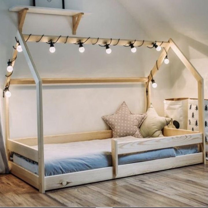 Кровать детская домик (Монтессори) низкая