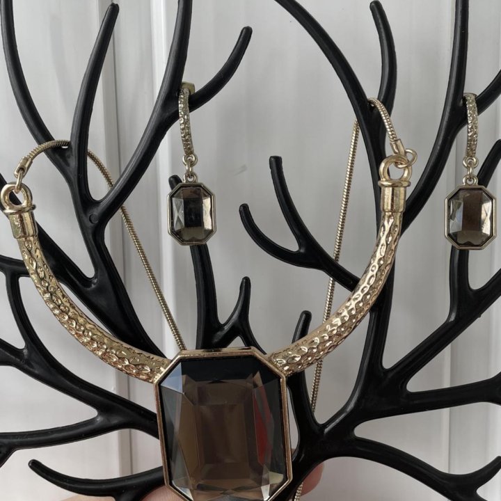 Серьги и колье