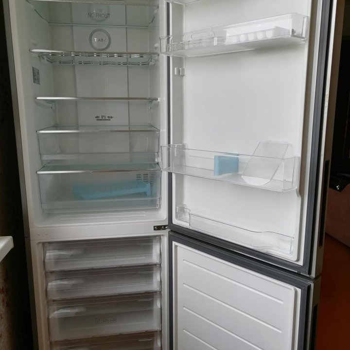 Холодильник 