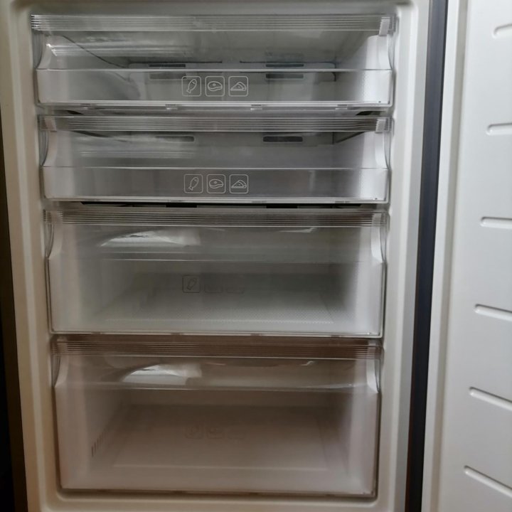 Холодильник 