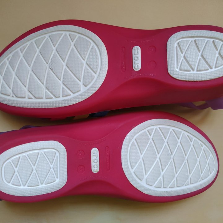 Crocs женские 9W (25 см)